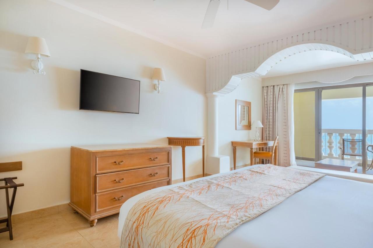 Iberostar Waves Rose Hall Beach Montego Bay Exterior foto